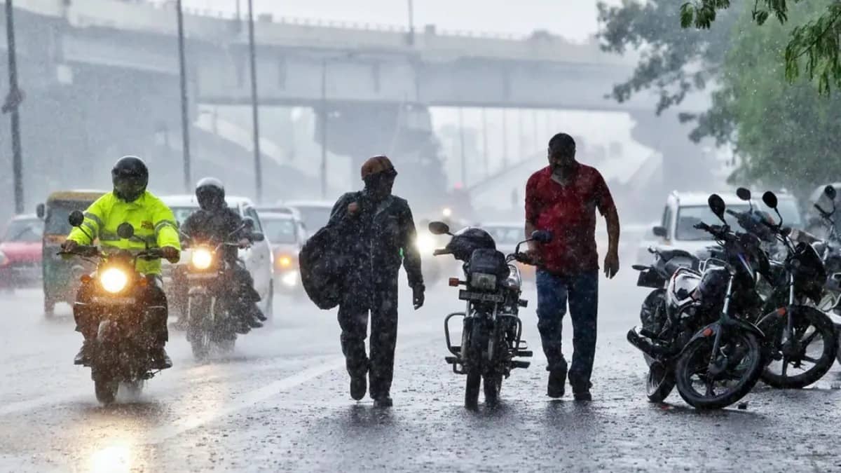 Bengaluru Pre-Monsoon Showers Till May 2; IMD Issues Yellow Alert Across Karnataka