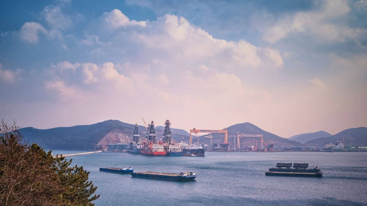 Global Leaders Warn of Record Energy Shock; Demand End to Export Controls as Crude Tops $100