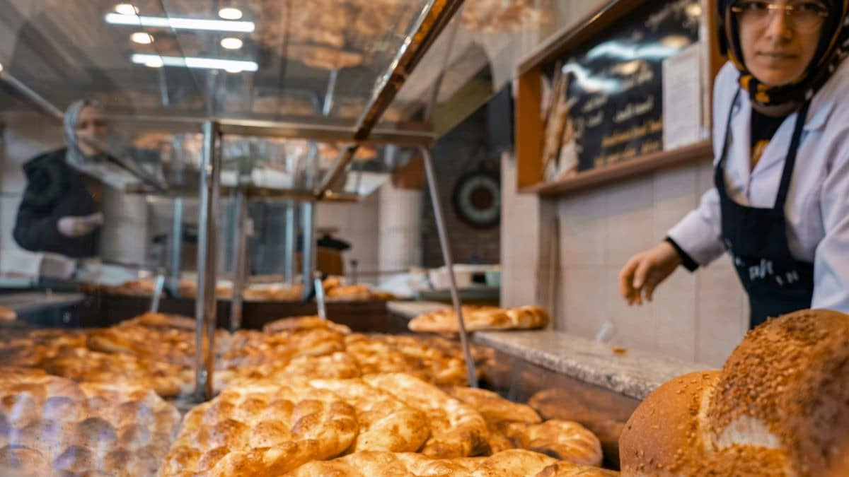 Middle East Conflict Rattles India’s Services Sector; Growth Slumps, Domestic Demand Fades In March