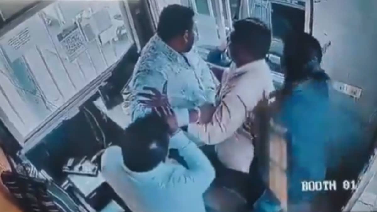 ‘Jaanta Nahi Mera Baap Kon Hai’: CCTV Footage Shows BJP Leader’s Son Slapping Toll Official After Heated Argument | Watch