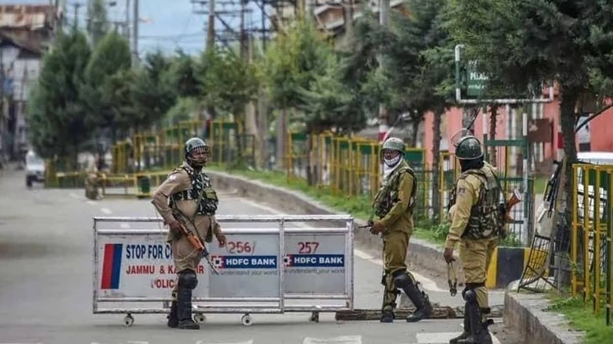 J&K Police Busts Lashkar Module, Pakistani Terrorists Abu Hurera and Usman Khubaib Arrested