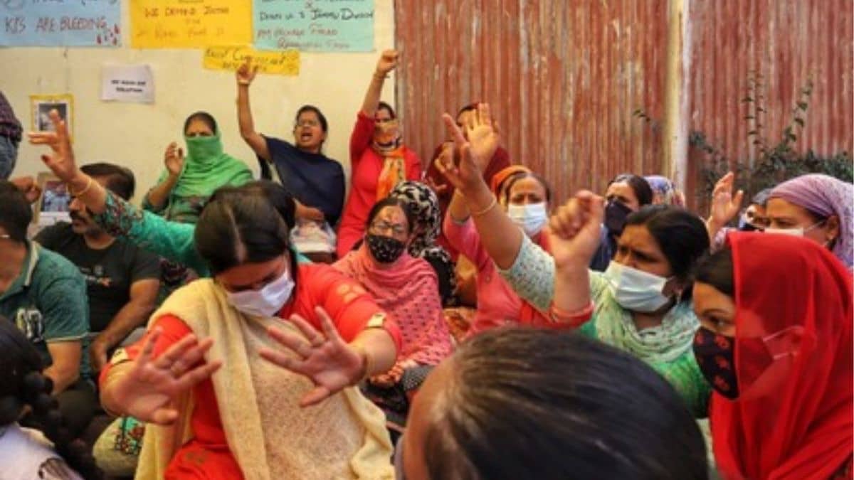 Kashmiri Pandits Protest in Jammu, Demand Doubling of Monthly Relief