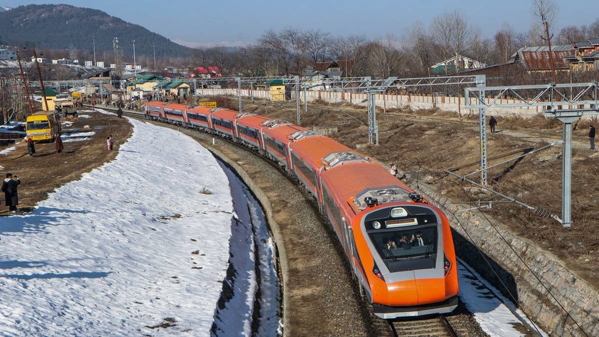 Modi Govt’s ‘Gift’ To J&K: Vande Bharat Extended To Jammu Tawi, Coaches Increased To 20