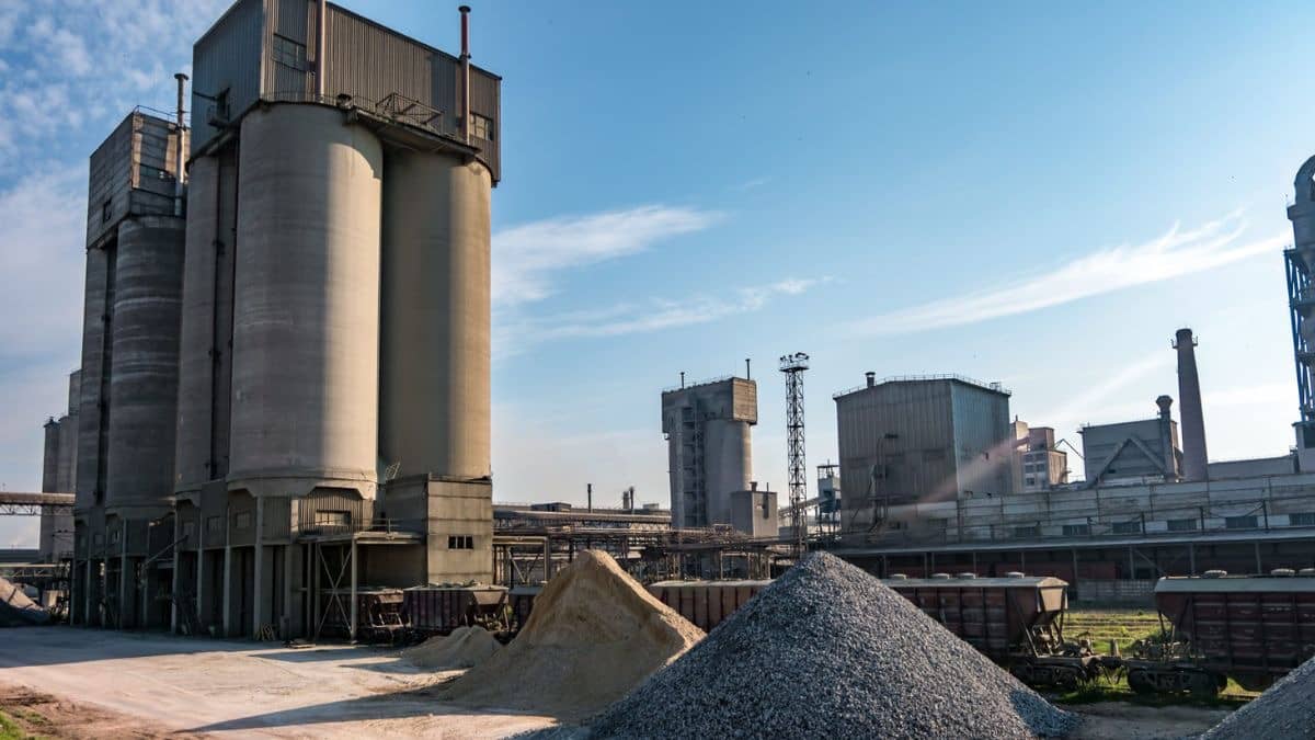 HDFC Securities Warns Of Higher Input Costs For Cement Firms Amid Ongoing West Asia Tensions