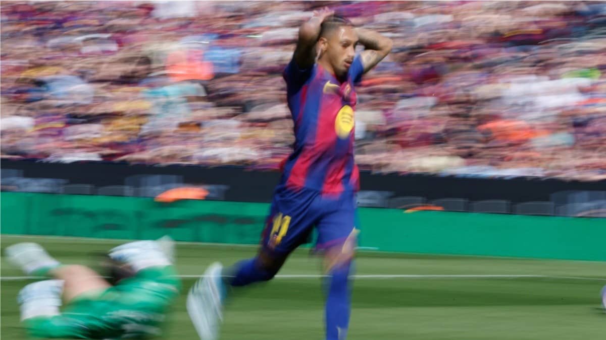 Raphinha Apologizes For Gesture Toward Atletico Fans After FC Barcelona’s Champions League Elimination