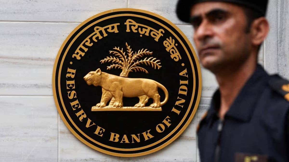 RBI Proposes 1-Hour Cooling-Off Period for Digital Transfers Over ₹10,000, But There’s A Catch