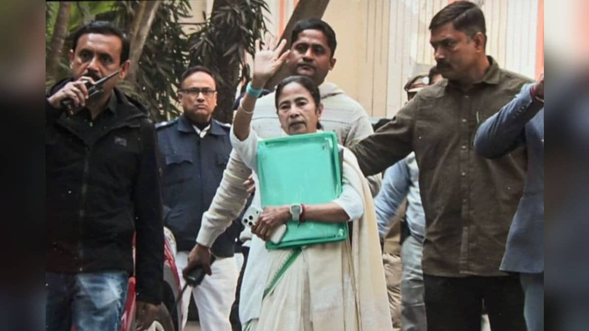 Mamata Banerjee Cannot Put Democracy in Peril by Obstructing Investigations, Says Supreme Court