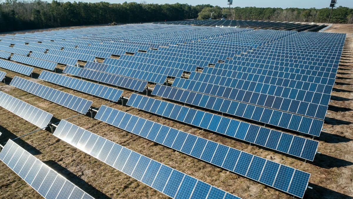 No More Heavy Fines? Karnataka High Court Stays Stricter Penalties for Solar and Wind Firms