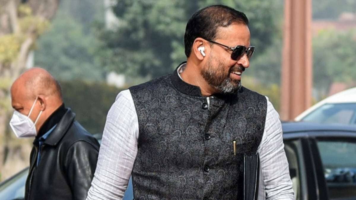 Yusuf Pathan’s Father-In-Law Beats Up Mumbai Man With Bamboo Sticks, Baseball Bat; Arrested