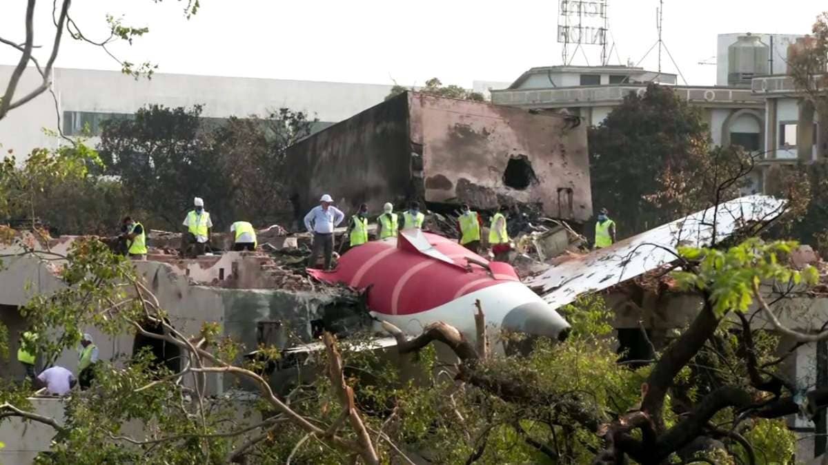 ‘Can Never Unsee’: Man Who Entered Air India Crash Morgue Reveals ‘Pilot Still Clutching Controls’