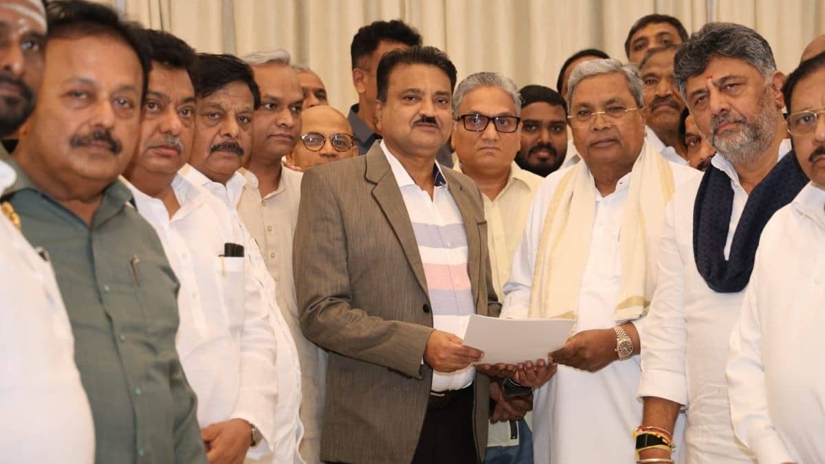 BREAKING: Siddaramaiah Resigns As Karnataka CM, Names DK Shivakumar As Successor; Congress Power Tussle Ends