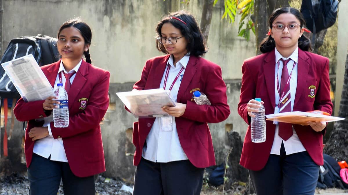 ‘Where Are the Buses?’: Bihar Government Announces Free Bus Rides for NEET Re-Test Candidates, Triggers Mixed Reaction Online