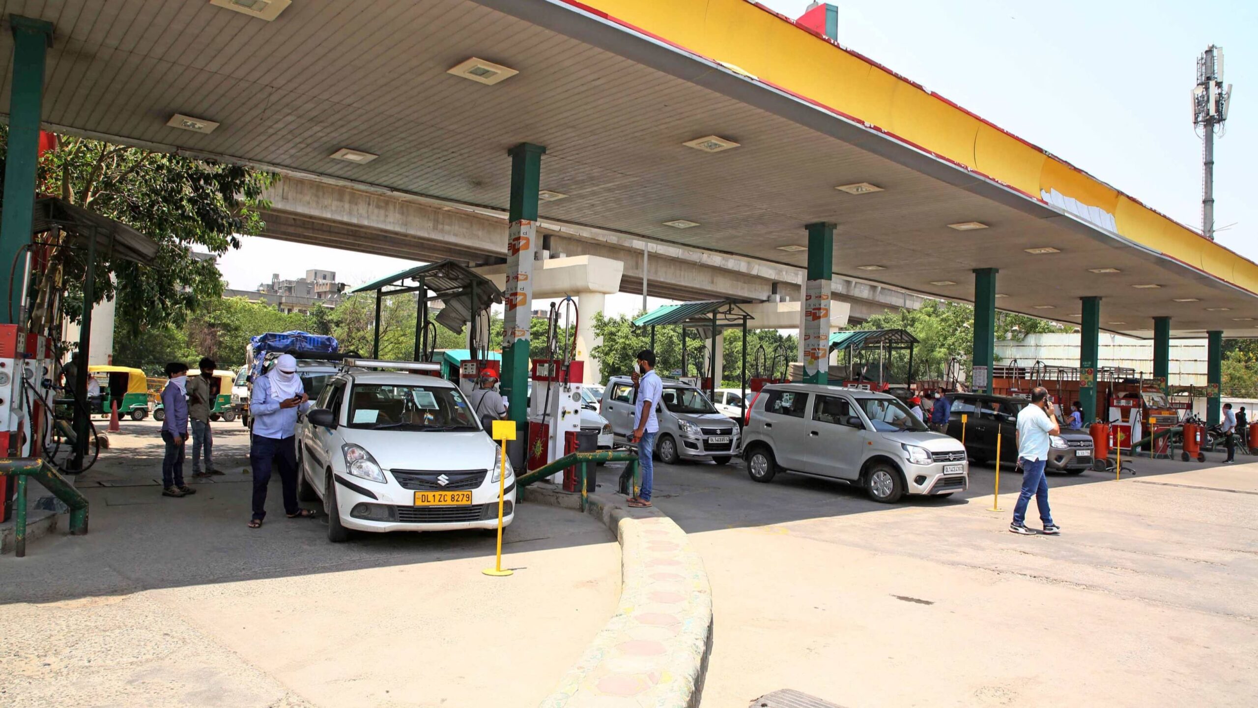 Double Whammy For Delhi: CNG Price Crosses Rs 80/Kg In National Capital After Fresh Rs 1 Hike, Second Increase In 48 Hours
