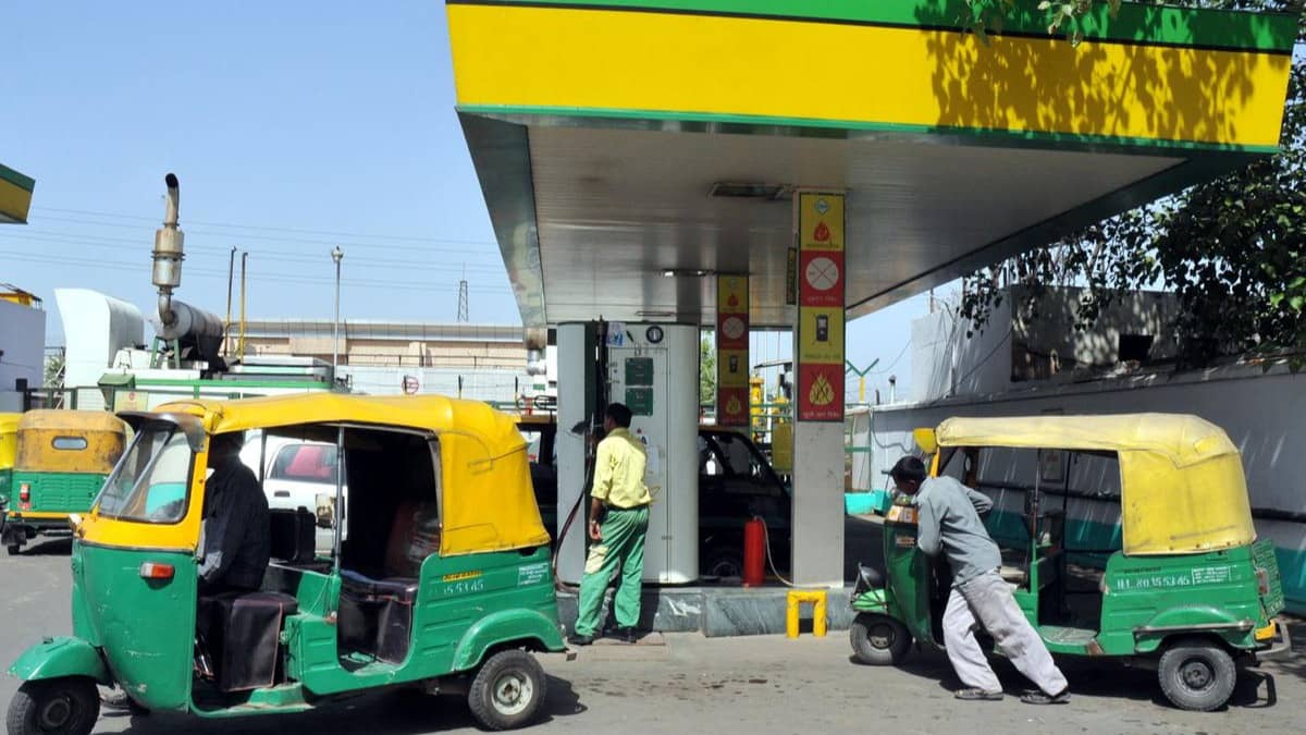 Another Blow to Commuters: CNG Gets Costlier By Rs 2 In Mumbai, To Now Cost Rs 86 Per Kg