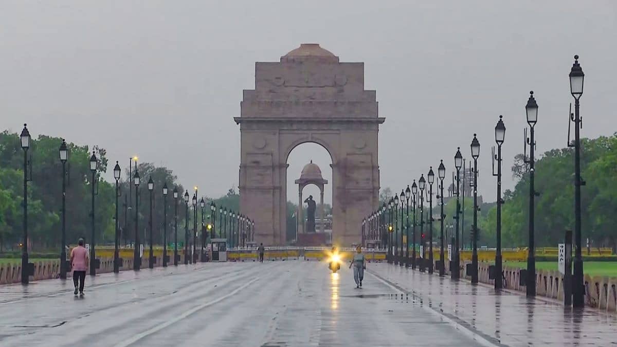 Watch | Hailstorm Hits Delhi, Temperature Drops Sharply After Intense Heatwave