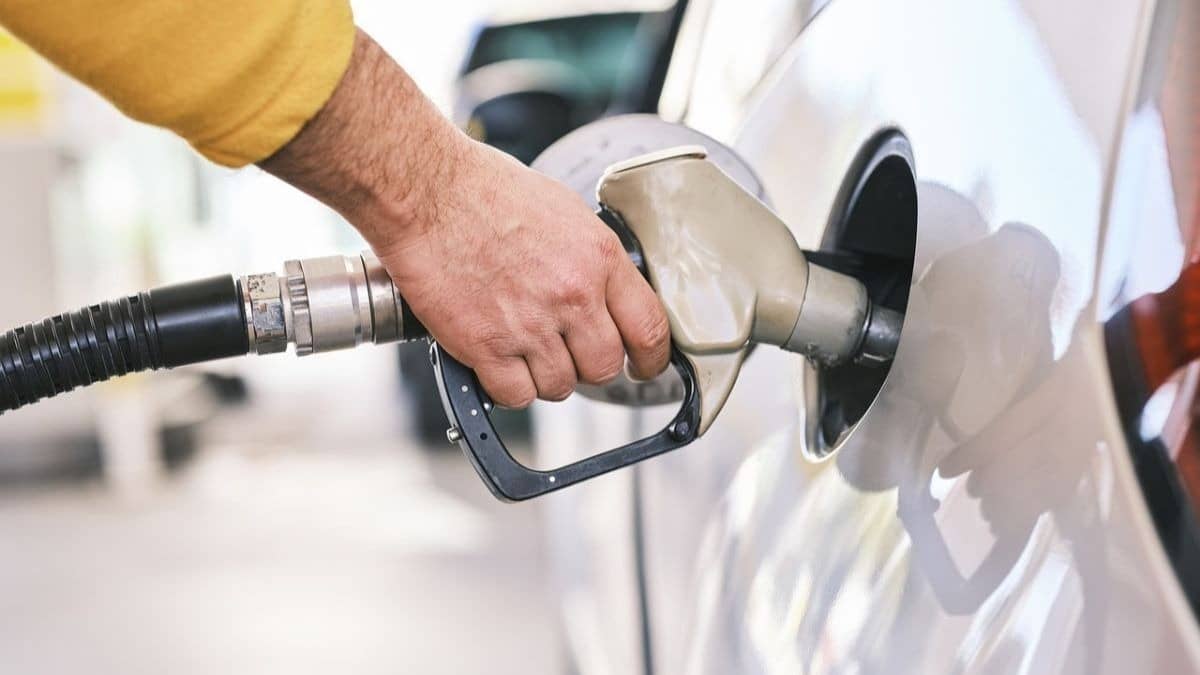 Govt Ensures Petrol, Diesel, LPG Supply With 30-Day Reserves Plan; 6500 LPG Raids, 15 Arrests As Sales Spike 100% In 14 Districts