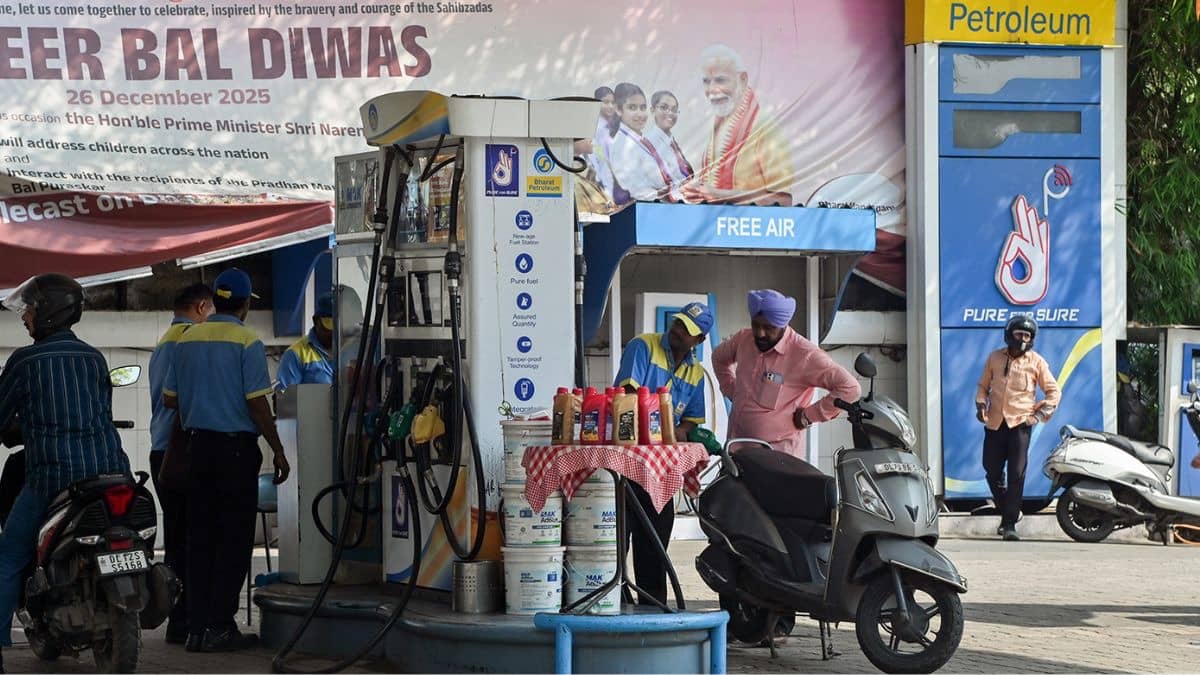 Petrol, Diesel Prices Hiked Again: Delhi Rates Increased By 91 Paise; Kolkata Sees Highest Rise
