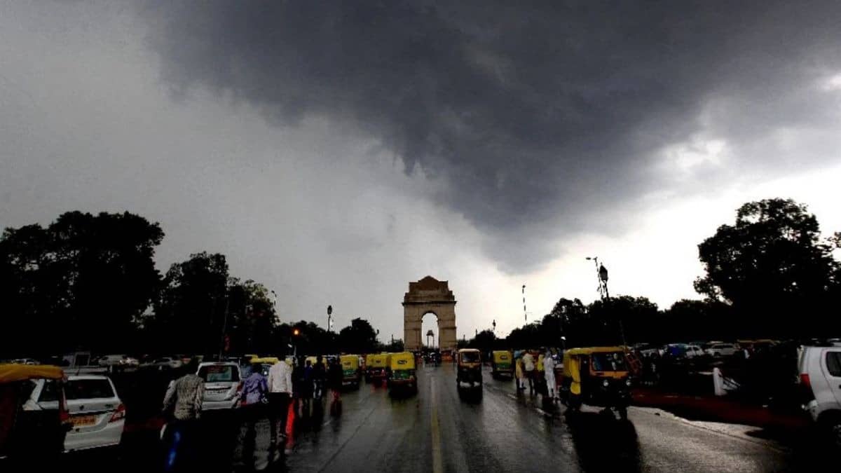 IMD Warns of Severe Thunderstorms, Hailstorms Across Multiple States; Heatwave Continues in Western India