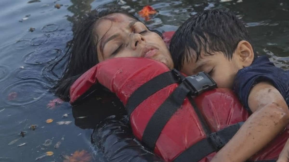 Jabalpur Boat Tragedy: Viral Photo of Mother and Son Real or Fake? Here’s What Jabalpur Collector Has To Say