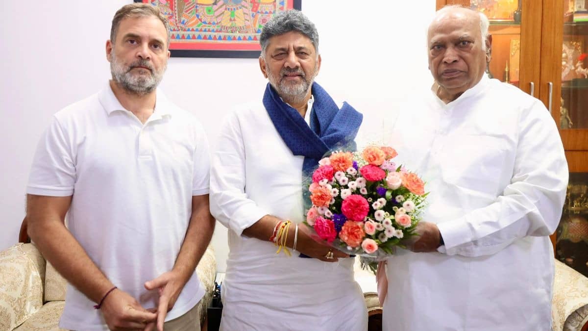 Karnataka Set For Leadership Change: DK Shivakumar Poised To Take Charge As CM; CLP To Meet Today