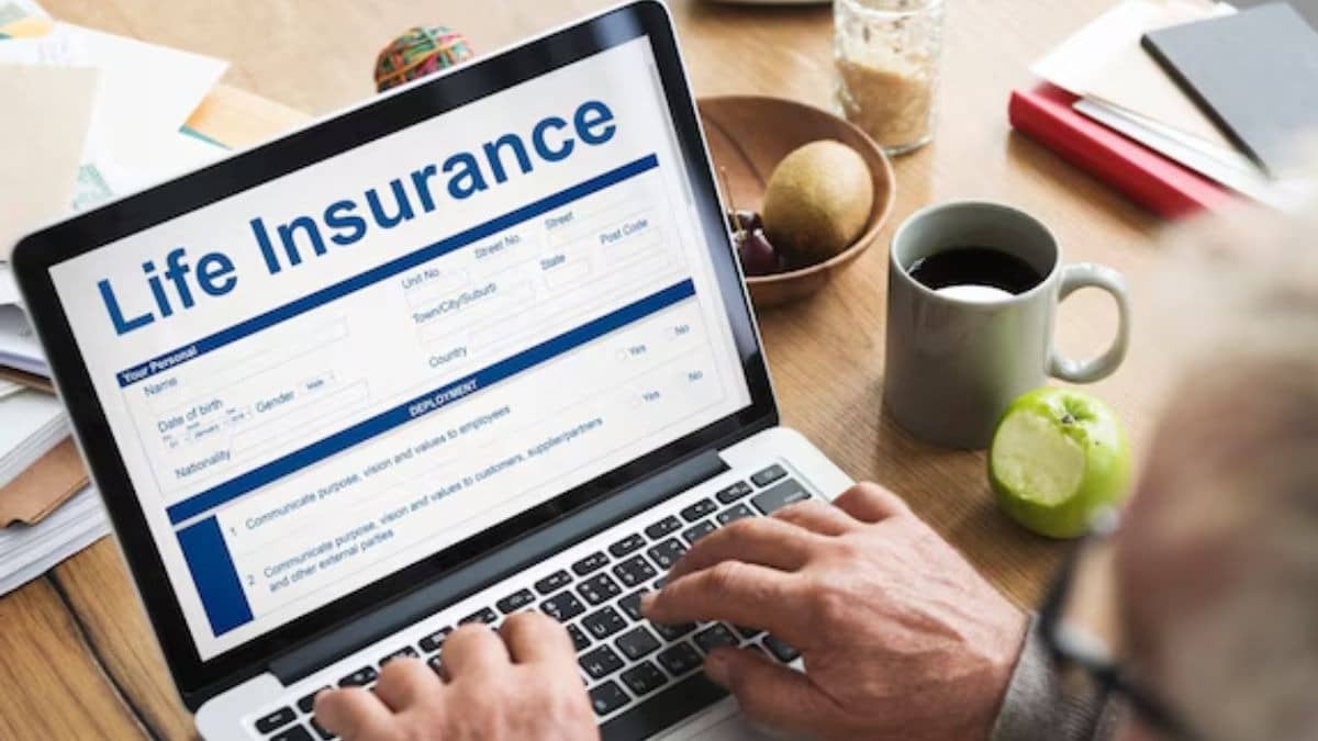 LIC Stock Down 50% Today? Why India’s Biggest Insurance Stock Is Not Actually Crashing