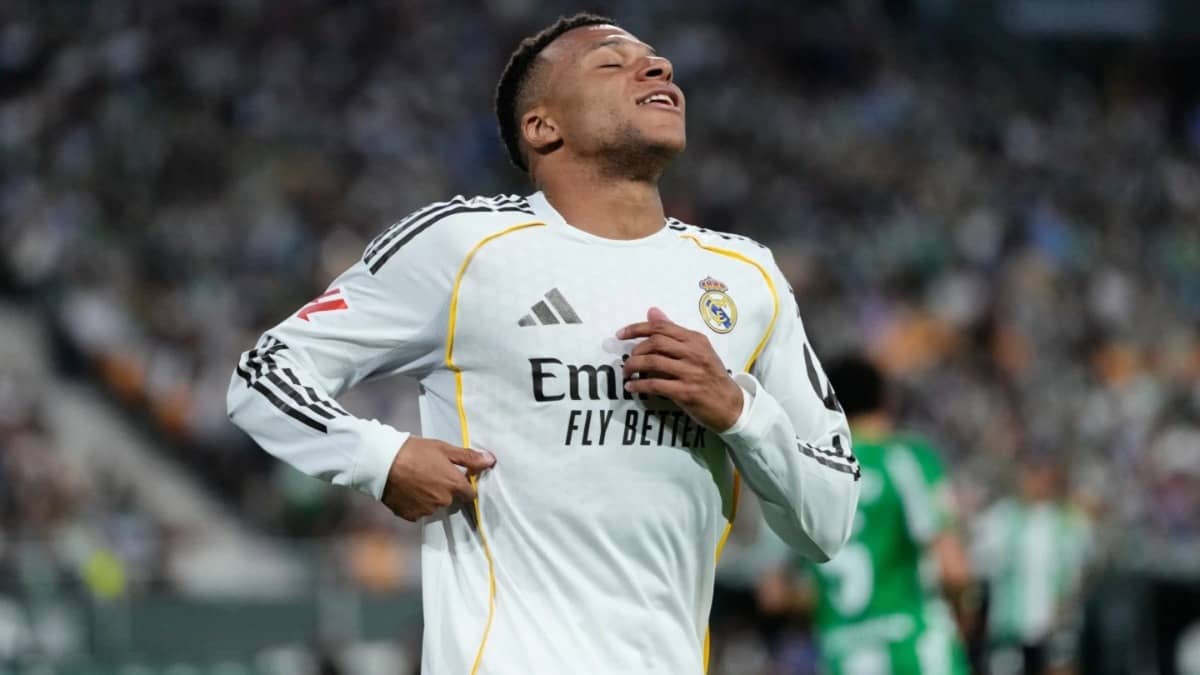 Injured Kylian Mbappe Reaffirms Dedication To Rehab After Out-Of-Town Trip Before El Clásico