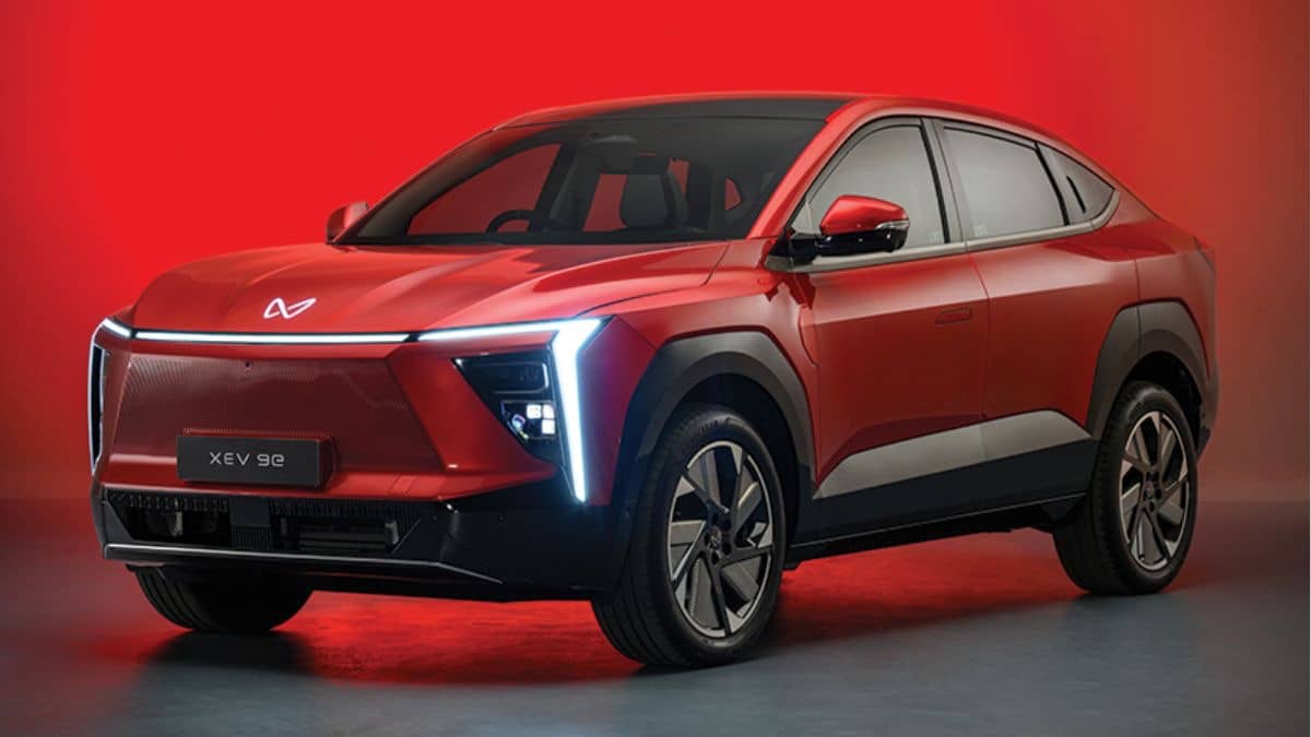 Auto Major Mahindra & Mahindra Shares Surge Over 2% After 48% Jump In Q4 Consolidated Profit
