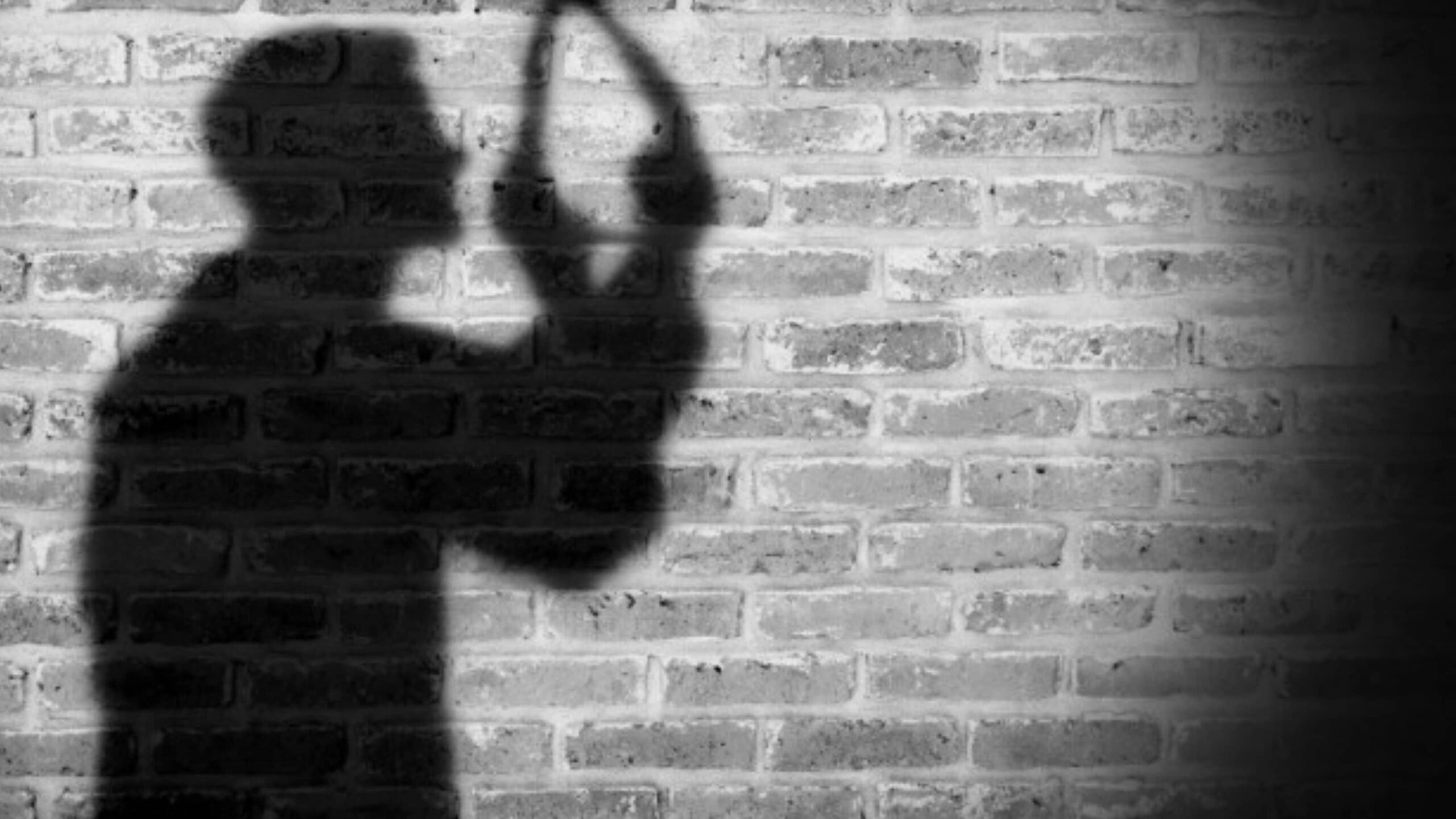 Indore B.Tech Student Found Dead In Hostel Room; Police Recover Note Citing Failed Relationship