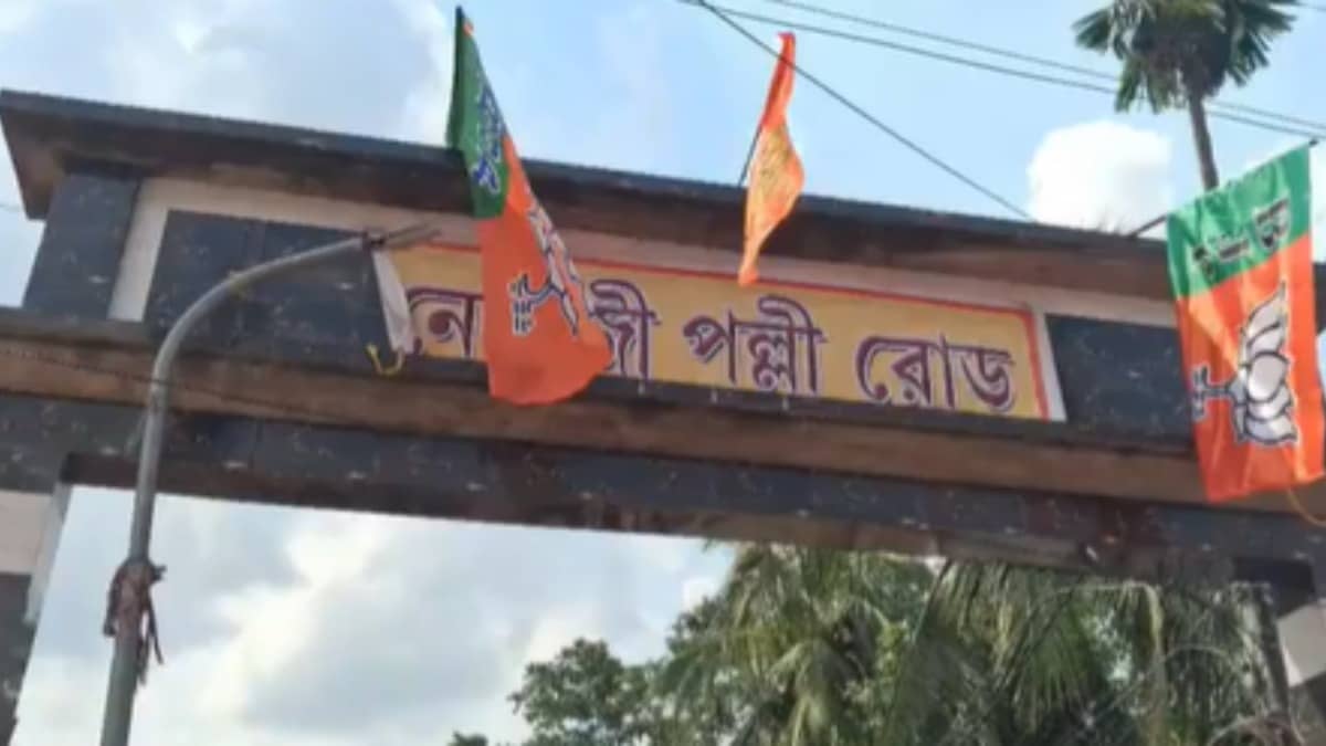 Hours After Bengal Landslide Win, BJP Workers Rename Barasat’s ‘Masjid Bari Road’ To ‘Netaji Palli Road’ | Watch