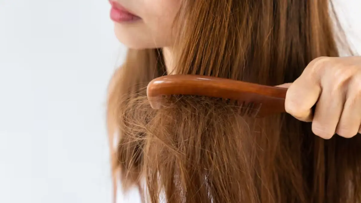 How To Bring Your Hair Back To Life After A Vacation
