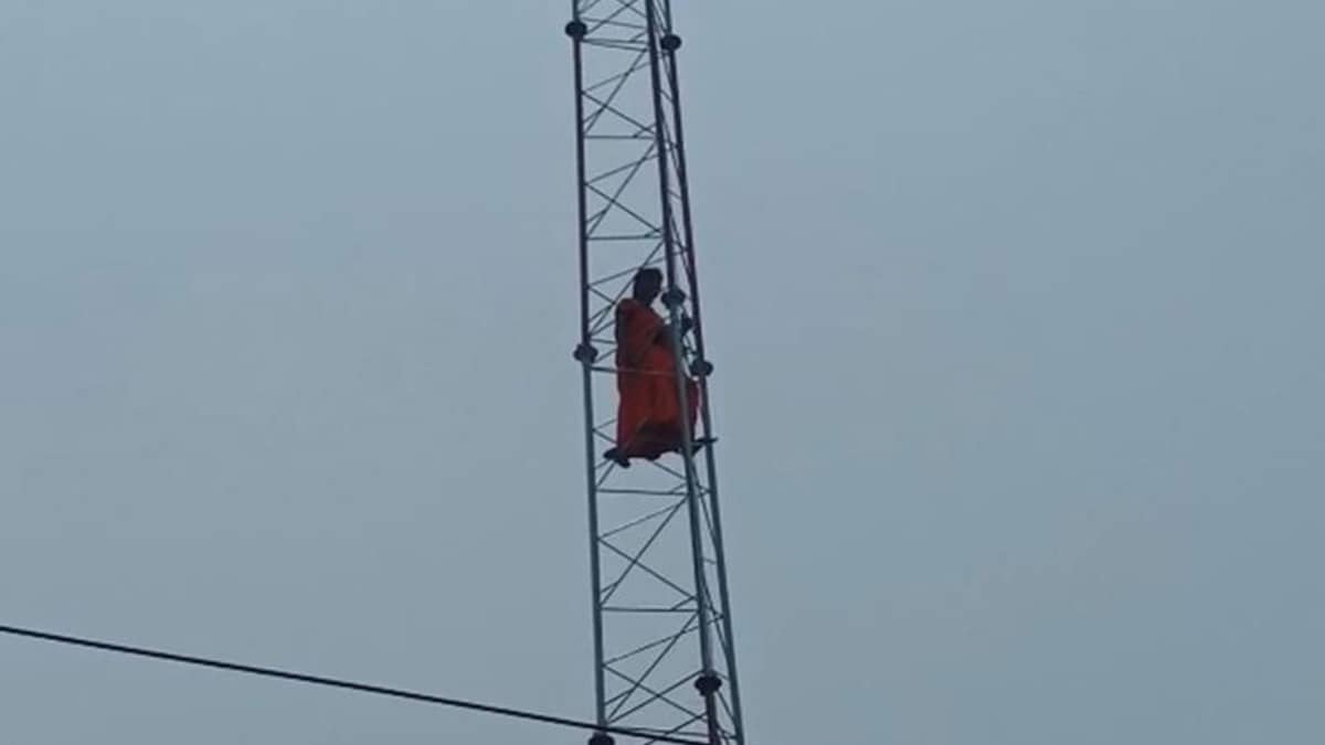 Kanpur Woman Climbs Tower In ‘Sholay’-Like Protest To Secure Husband’s Release From Jail