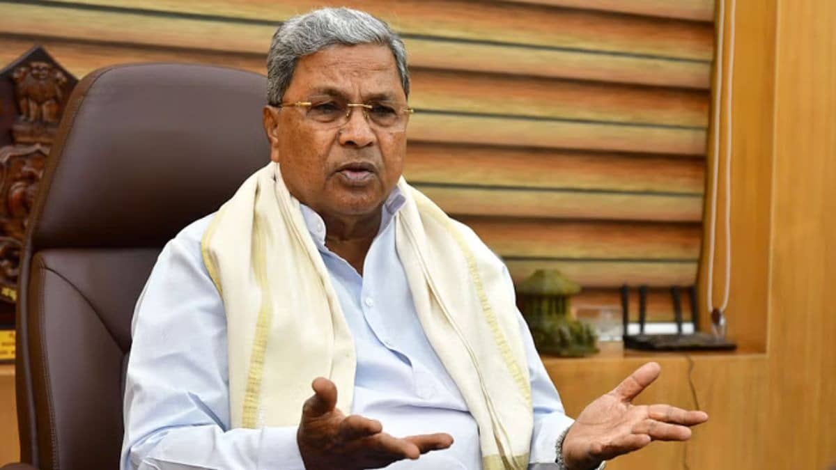 Siddaramaiah’s Last Minute Political Power Play: As Resignation Pressure Mounts, Karnataka CM Wants Caste Census Implemented
