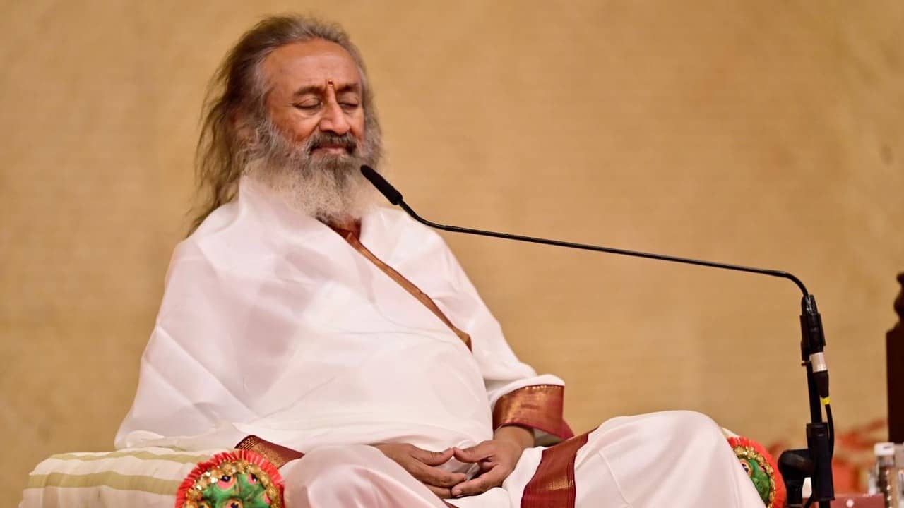 ‘In the Age of Artificial Intelligence, We Are Nurturing Absolute Intelligence’: Gurudev Sri Sri Ravi Shankar at Massive Art of Living Intuition Event in Bengaluru