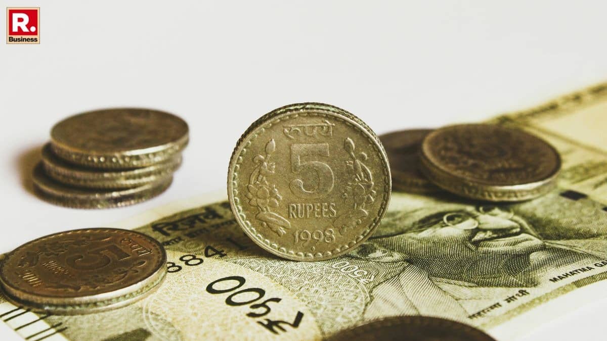 Rupee Sinks to Record Low of 95.74 Against Dollar as Oil Supply Risks Strain India’s Economy