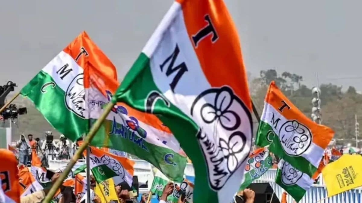 West Bengal Elections: BJP Workers Block TMC Vehicle in Bhabanipur, Allege Foul Play