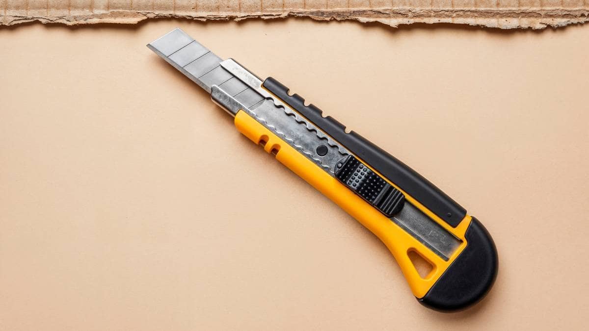 Woman Objects To Husband’s Extramarital Affair, He Slits Her Throat With Paper Cutter