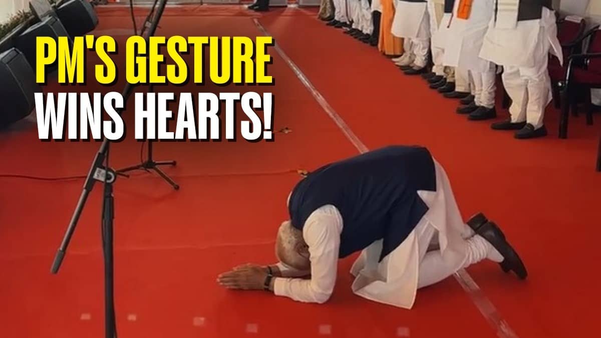 PM Modi Bows In Gratitude As West Bengal Gets First BJP CM Since Independence; Heartfelt Gesture Wins Hearts | WATCH