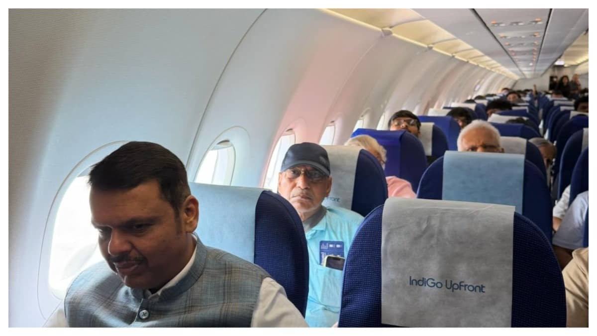 Maharashtra CM Fadnavis Travels To Shirdi Via Vande Bharat Train After PM Modi’s Appeal on Fuel Conservation