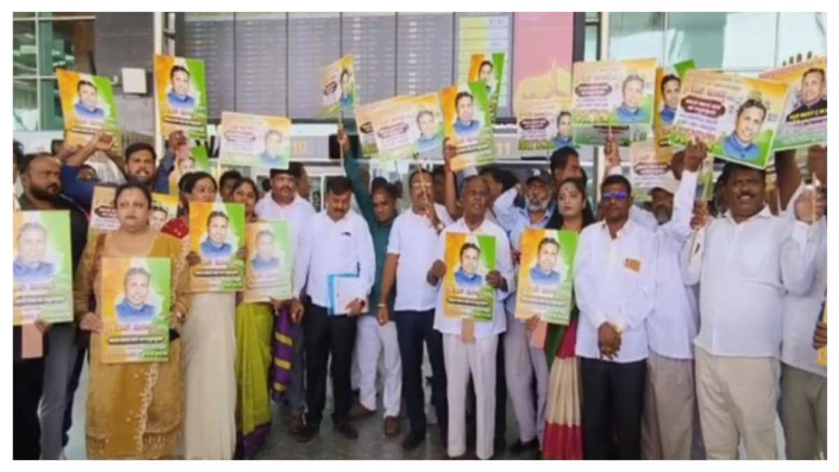 Power Politics Peaks In Karnataka, Dalit Community Wants Dy CM Post For Muniyappa; Lingayat Seer Pitches for Ishwar Khandre