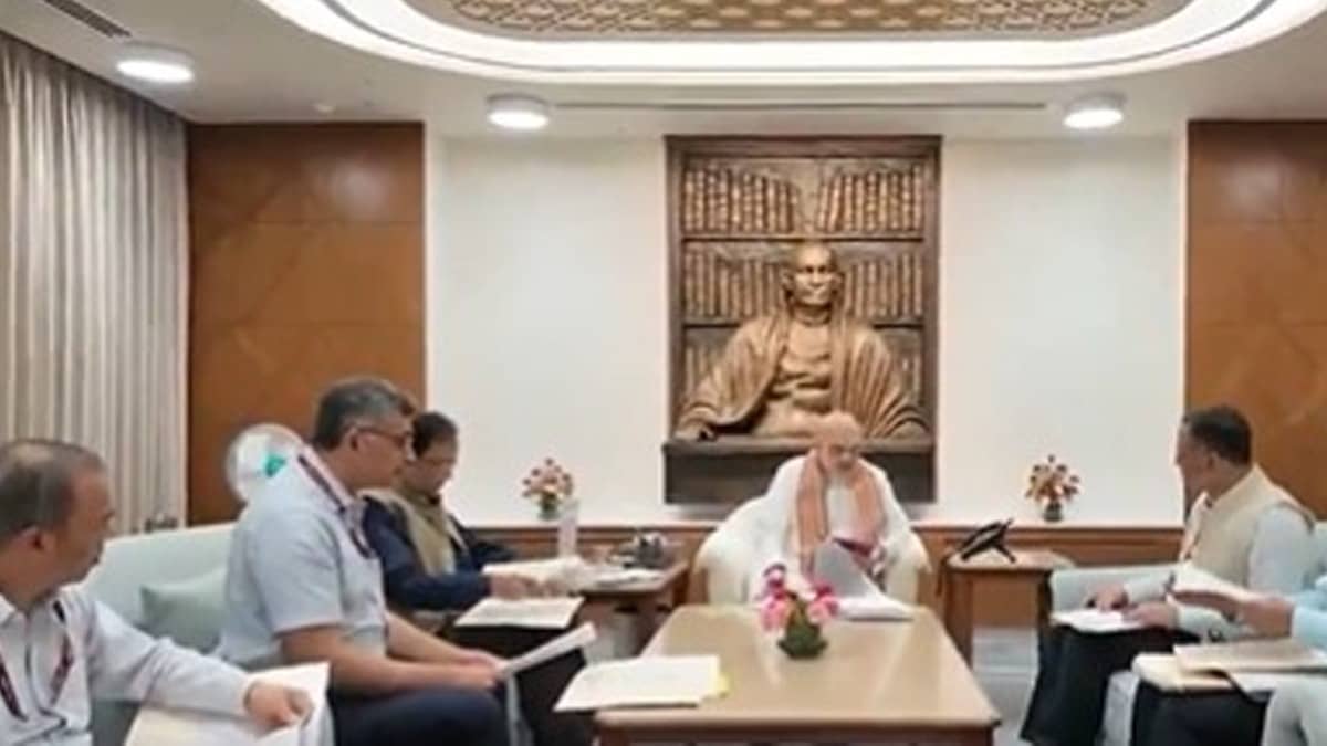 Amit Shah Chairs Meeting to Facilitate High-Level Committee on Demographic Changes
