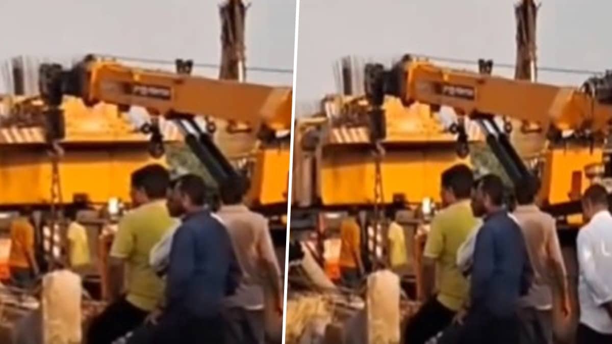 Crane Collapses at Jewar Expressway Construction Site in Faridabad; Five Labourers Feared Trapped