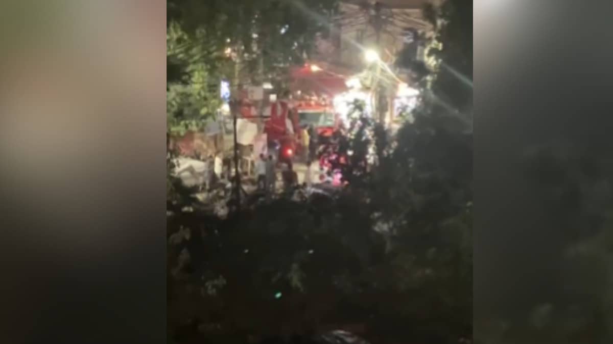 Another Delhi Hotel Fire: Basement Blaze Sparks Panic Near Safdarjung Enclave; 5 Fire Engines Rush to Scene