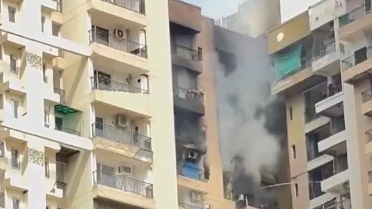 BREAKING: Fire Breaks Out At Aranya Society In Noida Sector-119; 6 Fire Tenders At The Scene