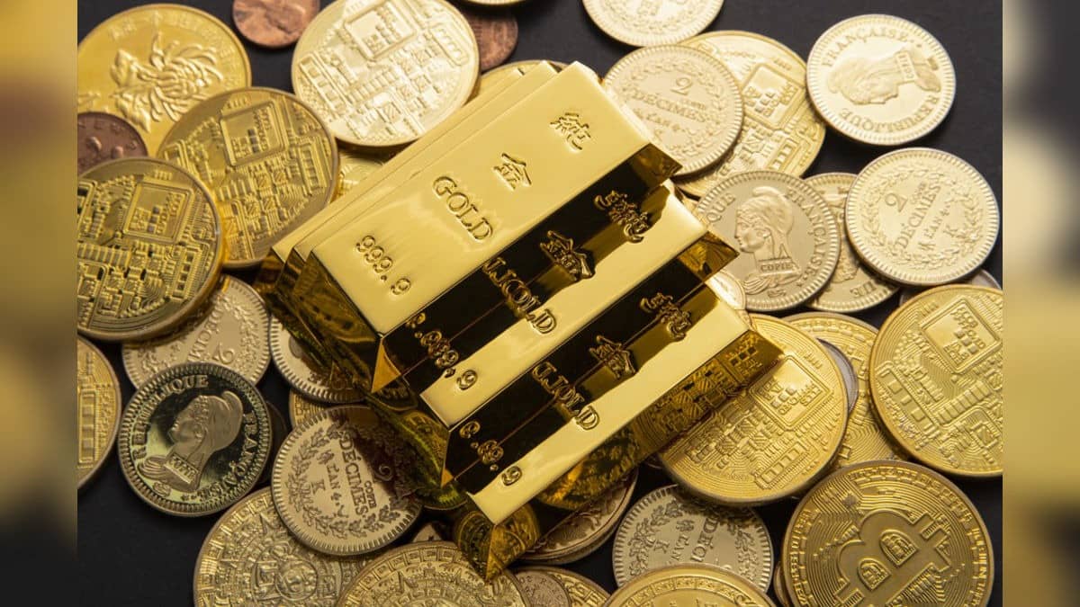 Gold Rebounds From One-Week Low As Progress In U.S.-Iran Peace Talks Softens Oil Prices Amid Fed Rate Hike Bets