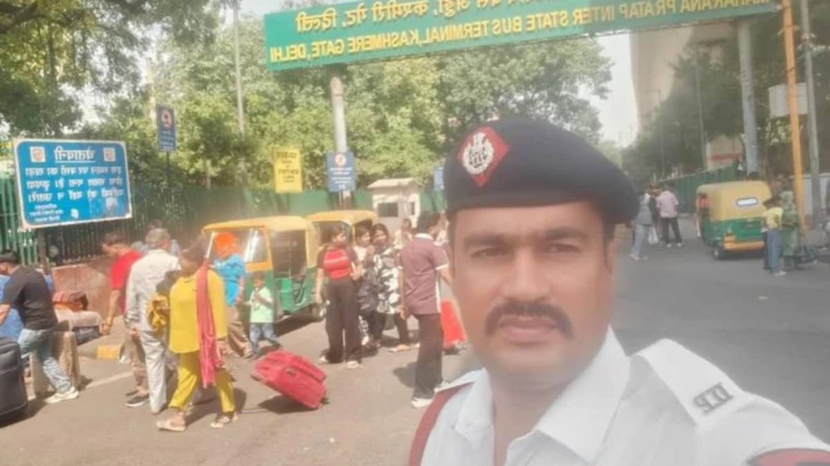 Knocked Down By Scooter, Delhi Traffic Constable Dies Near ISBT Kashmere Gate After Being Run Over By Goods Carrier