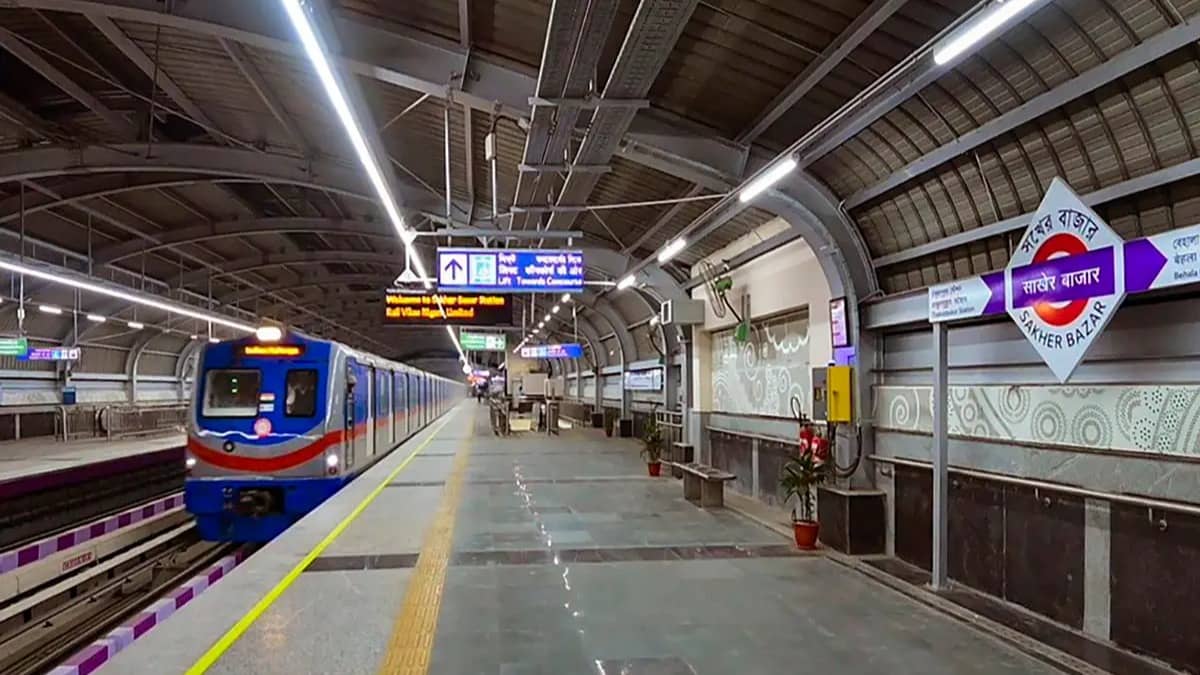 Railway Minister Ashwini Vaishnaw Announces 60 New-Generation Trains for Kolkata Metro in Next 4–5 Years