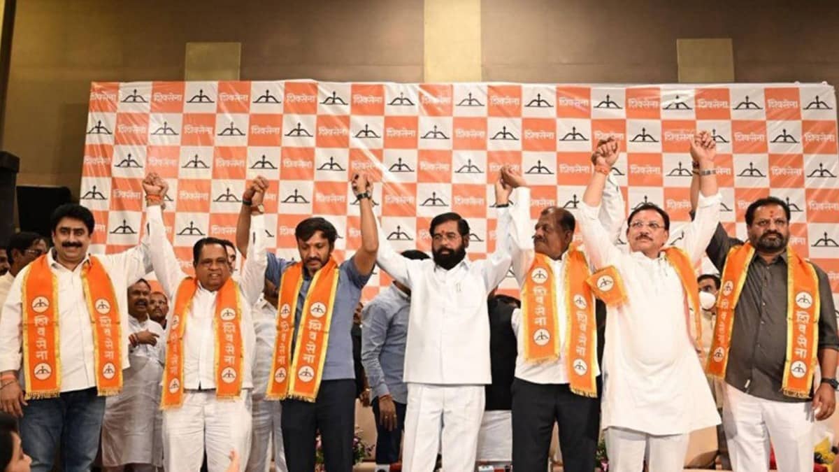 Lok Sabha Speaker Om Birla Calls UBT Sena Leaders For Meeting After 6 MPs Switch To Shiv Sena