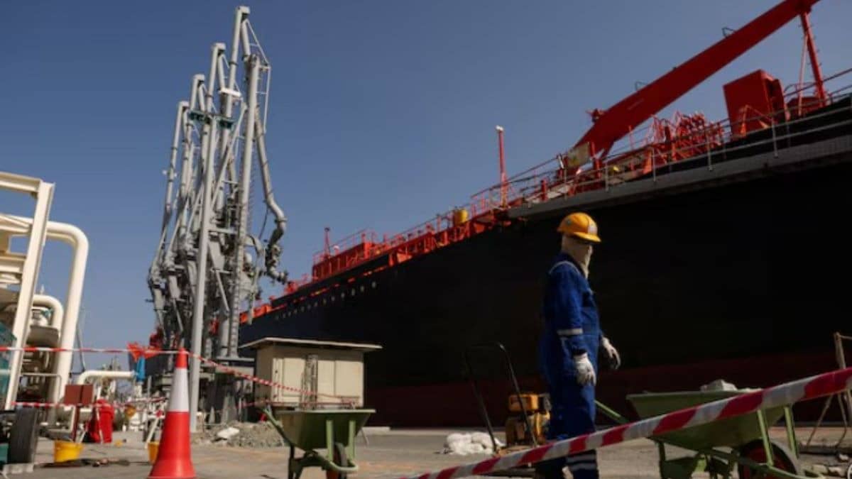 Oil Rises $2 As Iran Announces Closure of Strait of Hormuz Following US Strikes