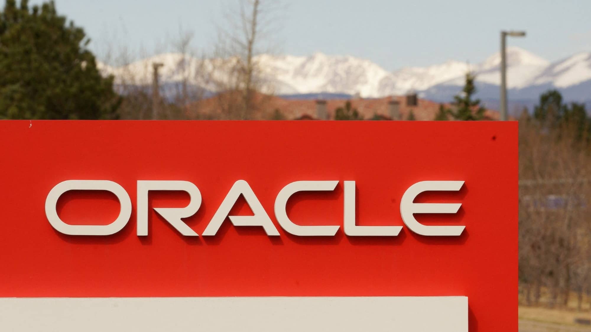 Oracle Workforce Shrinks by 21,000 Employees Following Restructuring & AI Adoption Efforts; Capex Projected at $70 Billion