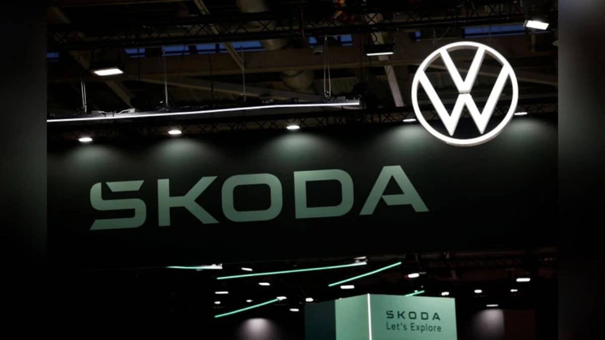 Volkswagen Mulls Over 1,00,000 Job Cuts, 4 Plant Closures In Mega Overhaul